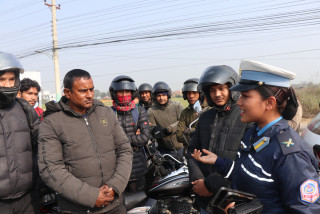 सवारी दुर्घटना न्यूनीकरणका लागि सचेतना फैलाउँदै रुपन्देही ट्राफिक