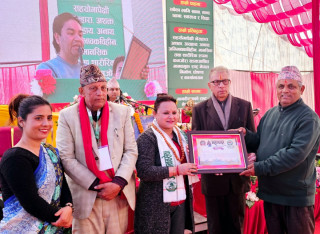 सिद्धार्थनगर उपप्रमुख अधिकारीद्वारा आमाबुवाको सम्झनामा महायज्ञमा सहयोग