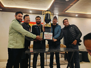 भारत–नेपाल मैत्रीपूर्ण मिडिया क्रिकेटको ट्रफी र जर्सी सार्वजनिक