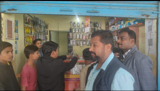 मोबाइल पसलमा चोरी