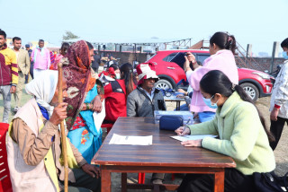 रोटरी लुम्बिनी सिद्धार्थनगरद्वारा निःशुल्क स्वास्थ्य शिविर, ८७६ जनाले लिए सेवा