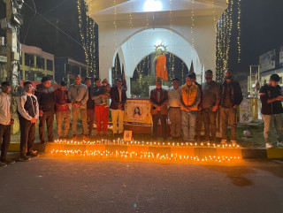 प्रकृति लम्सालको सम्झनामा स्वतन्त्र युवा क्लब भैरहवाद्वारा दीप प्रज्वलन