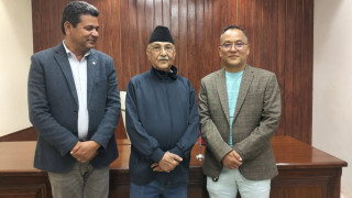 राजु गुरुङले अध्यक्ष ओलीसँग भने–कम्युनिष्ट एकताका लागि सघाउन तयार छु