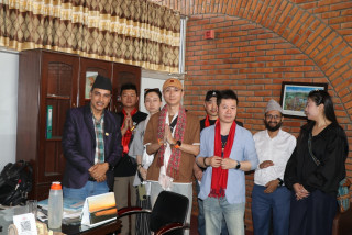 चिनियाँ कलाकारद्वारा लुम्बिनी विकास कोषमा भेटघाट