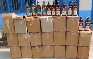 रुपन्देहीमा भन्सार छलेर ल्याइएको अवैध मदिरा बरामद