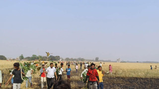 मर्चवारी–३  मा आगलागी हुँदा पाँचकठ्ठाको गहुँबाली जलेर नष्ट