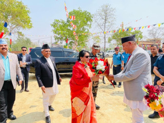 लुम्बिनीमा पूर्वराष्ट्रपति भण्डारीलाई मुख्यमन्त्री आचार्यको स्वागत