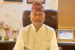 सरकारले शिक्षकहरुलाई काममा फर्कने वातावरण निर्माण गर्नुपर्छ : मेयर खाँ