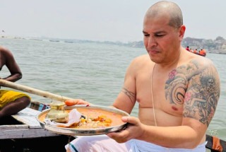 गौरव बोहरा भन्छन्–बुवाले देखाएका सत्कर्ममा लाग्छु