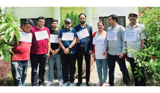 शिक्षकपछि  कर्मचारी पनि आन्दाेलित