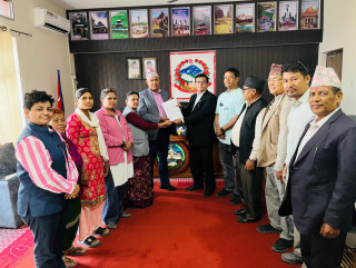 नेकपा एकीकृत समाजवादीले मुख्यमन्त्री आचार्यलाई बुझायो ज्ञापनपत्र