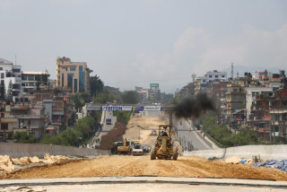 ग्वार्को निर्माणाधीन फ्लाइओभरको स्थलगत निरीक्षण