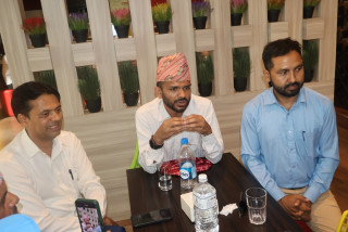 सागर ढकाल भन्छन्–राजनीतिलाई पेशा बनाउनेलाई साथ नदिनुस्