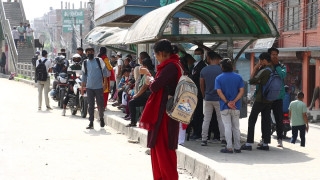 देशभर सार्वजनिक यातातात ठप्प, यात्रुलाई सास्ती