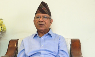 पूर्वप्रधानमन्त्री माधव नेपालसहित ९३ जनालाई प्रतिवादी बनाएर अदालतमा मुद्दा दायर