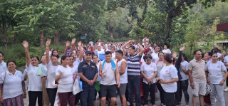 पर्यावरण संरक्षण समाजद्वारा बुटवल–नुवाकोट सडकखण्डमा सरसफाई