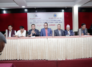 सरकारलाई असार मसान्तसम्मको अल्टिमेटम दिँदै सुनचाँदी व्यवसायीले स्थगित गरे आन्दोलन