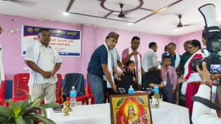 मैथिल समाज रुपन्देहीद्वारा विद्यार्थीलाई शैक्षिक सामग्री वितरण