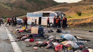 टर्किएमा बस दुर्घटना हुँदा ४ जनाको मृत्यु, ३३ घाइते