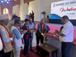 लुम्बिनीमा अक्सफोर्ड माविका नवआगन्तुक विद्यार्थीलाई स्वागत