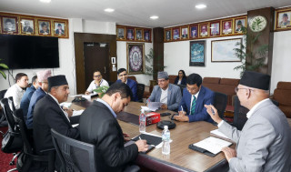 बजेट कार्यान्वयनसम्बन्धी अर्थ र स्वास्थ्य मन्त्रालयबीच छलफल