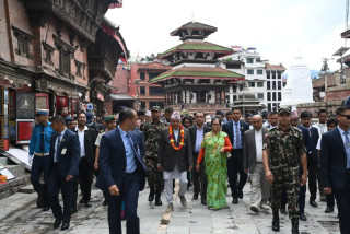 राष्ट्रपति पौडेलद्वारा वसन्तपुर क्षेत्रका सम्पदाको अवलोकन