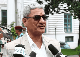 देश र जनताको हितमै कानून बन्छ, आशंका नगर्नू’ : गृहमन्त्री लेखक