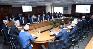 समयतालिका बनाएर बजेट कार्यान्वयन गर्न सचिवहरुलाई अर्थमन्त्री पौडेलको निर्देशन