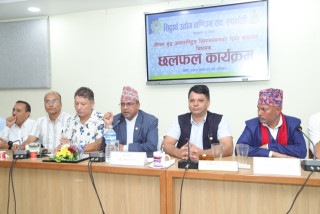 व्यवसायीलाई पर्यटनमन्त्रीको आग्रह–संघर्ष होइन, सहजीकरण समिति बनाउनुस्