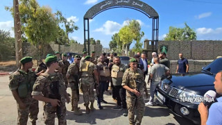 प्यालेस्टिनी शिविरहरूले सेनालाई हतियार बुझाए