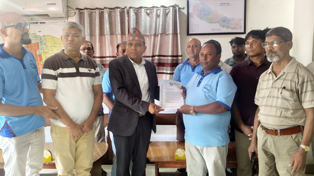 इम्बोस्ड नम्बर प्लेट खारेज गर्न नेपाल कमर्शियल आर्टिष्ट संघको माग