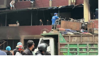 स्थानीय युवा र प्रहरी मिलेर जलेका प्रहरी कार्यालयहरुमा सरसफाइ