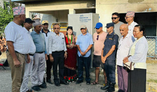 तिलोत्तमा व्यापार संघद्वारा मंगलापुर प्रहरीलाई दराज हस्तान्तरण