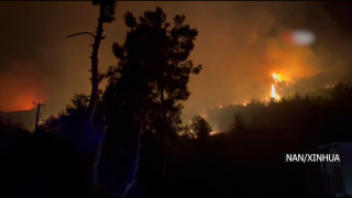 पश्चिमी, दक्षिणी टर्कीमा लागेको आगोले हजारौँ विस्थापित