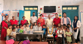 रेडक्रस रुपन्देहीद्वारा खेलकुद तथा शैक्षिक सामग्री हस्तान्तरण