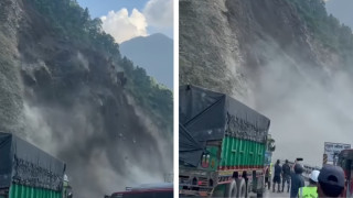 तुईन खोलामा  फसेका यात्रुका लागि निःशुल्क बस सेवा