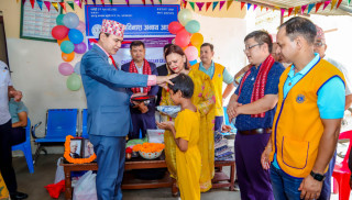 अविनास आश्रमका बालबालिकालाई दशैंमा नयाँ लुगा