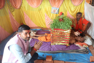 सम्पूर्ण जनताको कल्याणको कामना गर्दै अन्नपानी त्यागेर व्रत