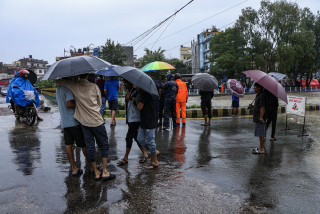 अविरल वर्षासँगै बढ्न थाल्यो उपत्यकाका नदीमा पानीको बहाव