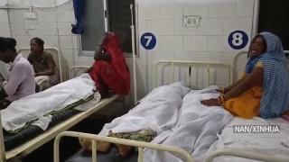 भारतमा गाडी नदीमा खस्दा ११ जनाको मृत्यु