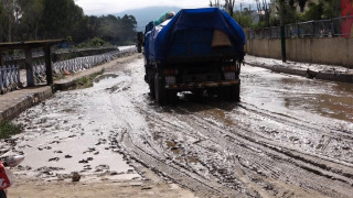 दुई दिनको वर्षाले हिलाम्मे काठमाडौंका सडक