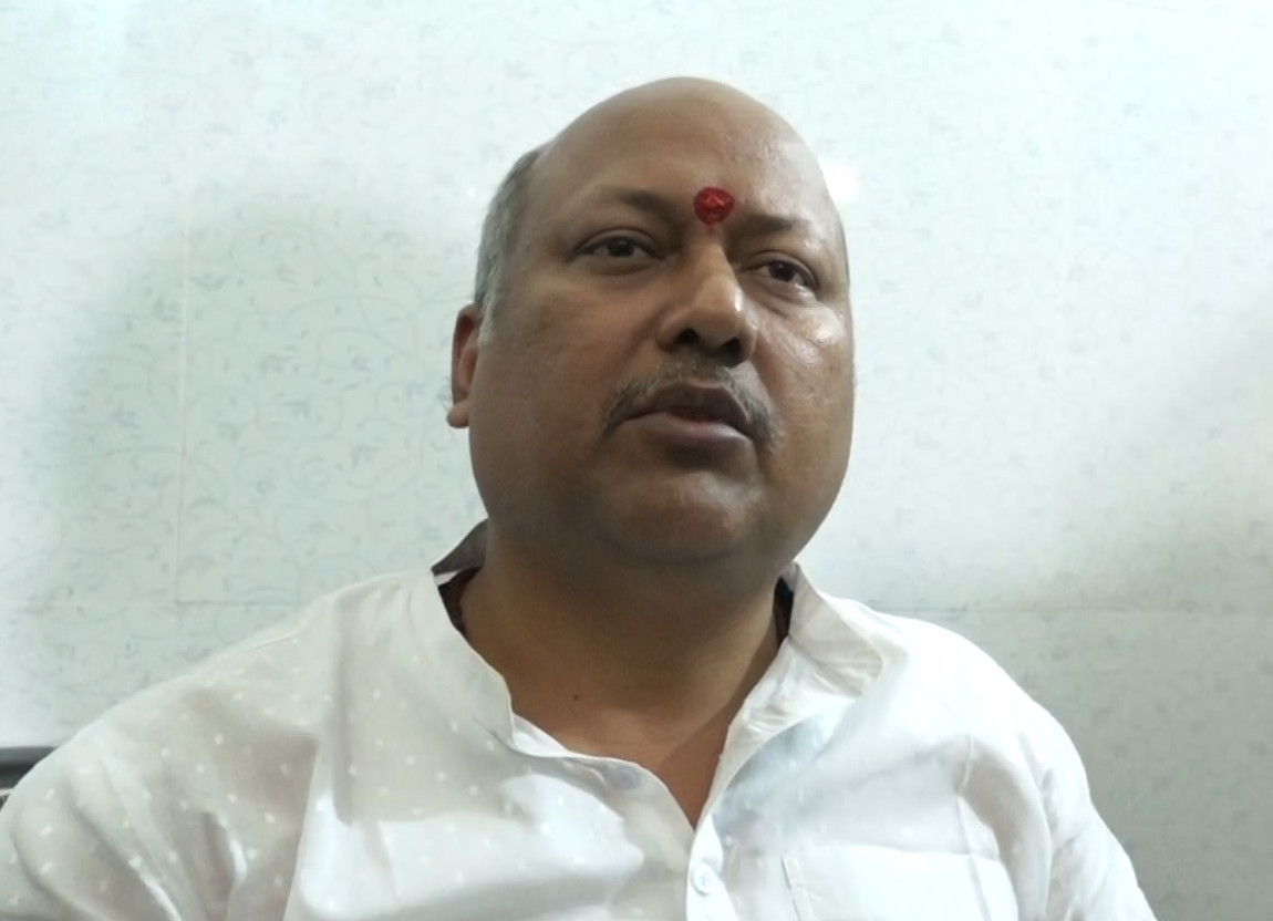 सिंह पक्ष र राउत पक्षका कार्यकर्ताबीच केही समय तनावपूर्ण झडप