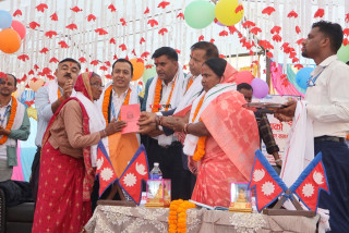 रोहिणीमा ५५० लालपूर्जा वितरण