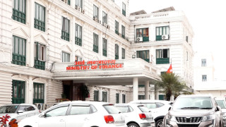 राजश्व उठाउन सरकार असफल