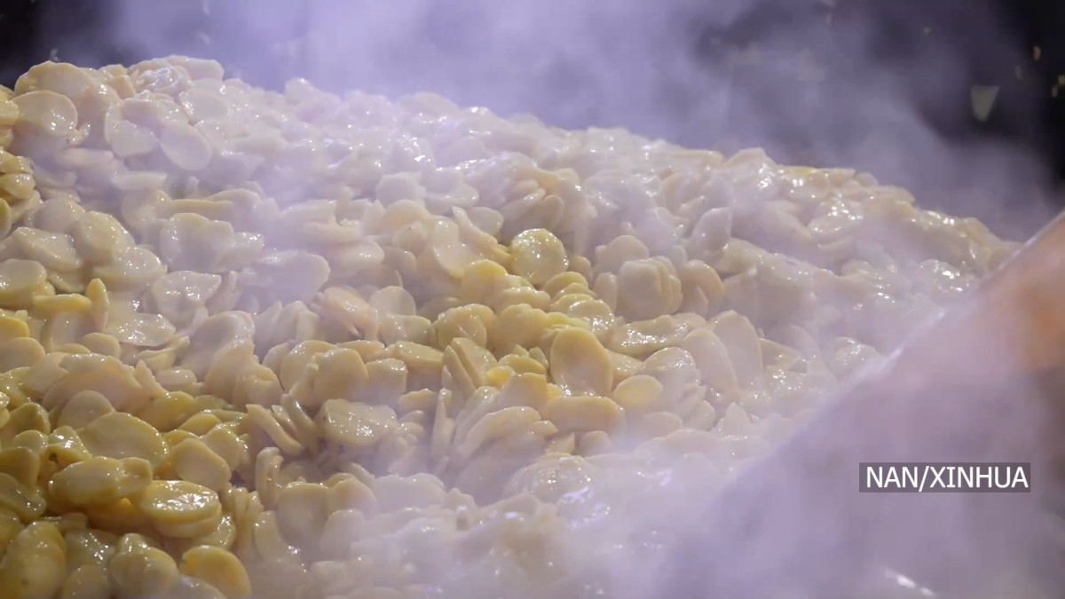 फ्रान्सको अल्बर्टभिलमा २.०२५ टनको टार्टिफलेट पकाएर विश्व कीर्तिमान कायम