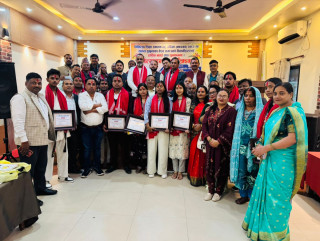 चिकित्सा शिक्षा अध्ययनका लागि नाम निकाल्ने विद्यार्थीहरुलाई सम्मान