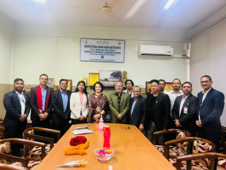 स्वास्थ्यमन्त्री डा. गौतमद्वारा रण अम्बिका आँखा अस्पतालको निरीक्षण