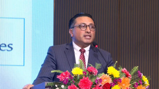 नेपालमा केही भएको छैन भन्ने भाष्य निर्माण गर्नु गलत हो : स्वर्णिम वाग्ले