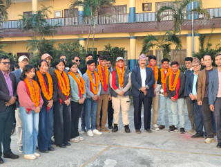 मणिमुकुन्दका १३ जनालाई उच्च शिक्षामा पूर्ण छात्रवृत्ति