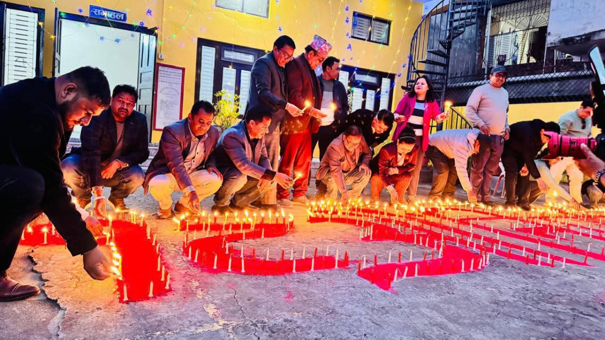 १८ औं राष्ट्रिय निर्माण दिवसको पूर्वसन्ध्यामा दीप प्रज्वलन